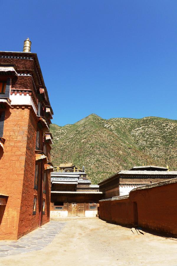 Overseas Tibetan Hotel Xiahe Exteriör bild